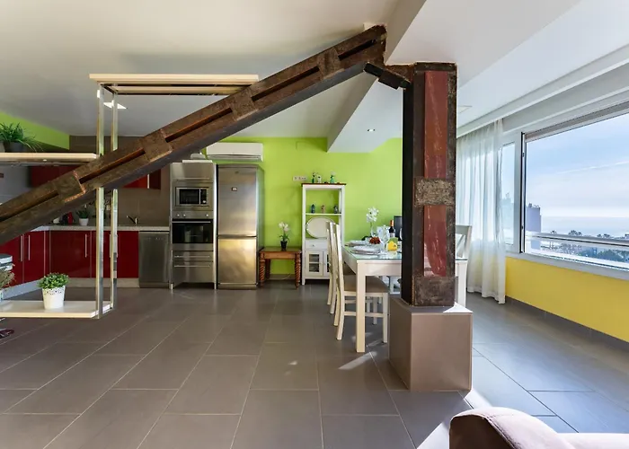 Malagasuite Ocean Sunrise Apartment